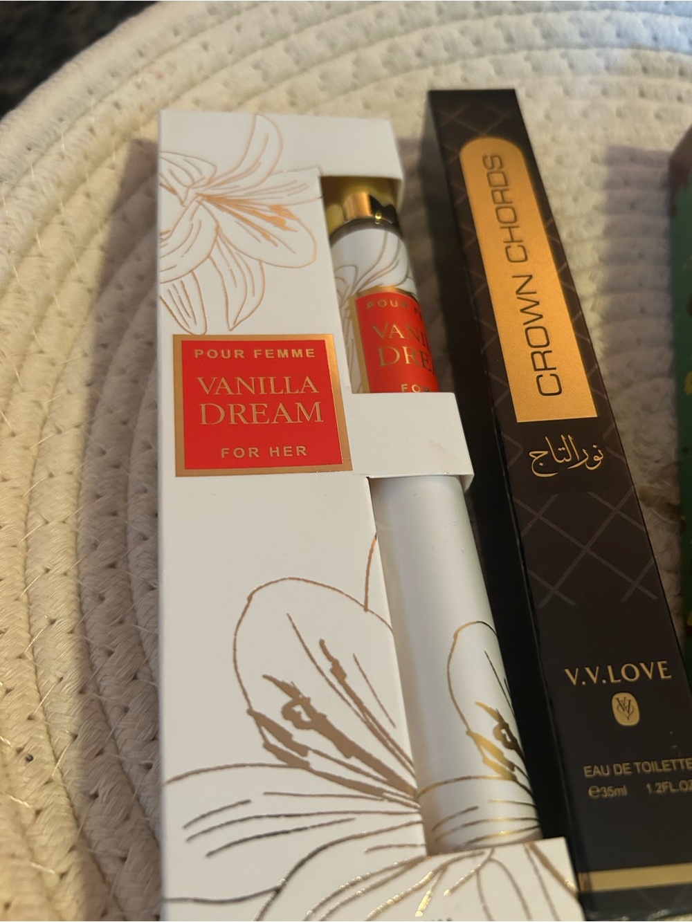 Women’s Perfume Bundle. 5 items - Picture 2 of 6